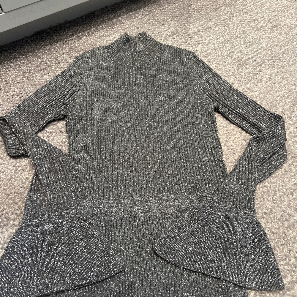 Veronica Beard top/Sweater